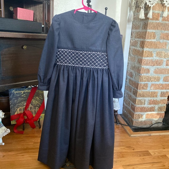 Handmade Hand smocked Girls Dress size 6/7 - Picture 13 of 16